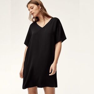 Babaton Women’s Aaron V-neck Shift Dress in Hunter Black Large